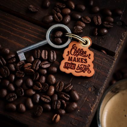 Rolig nyckelring för kaffeälskare - Coffee makes life better