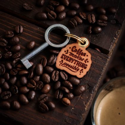 Rolig nyckelring för kaffeälskare - Coffee makes everything better