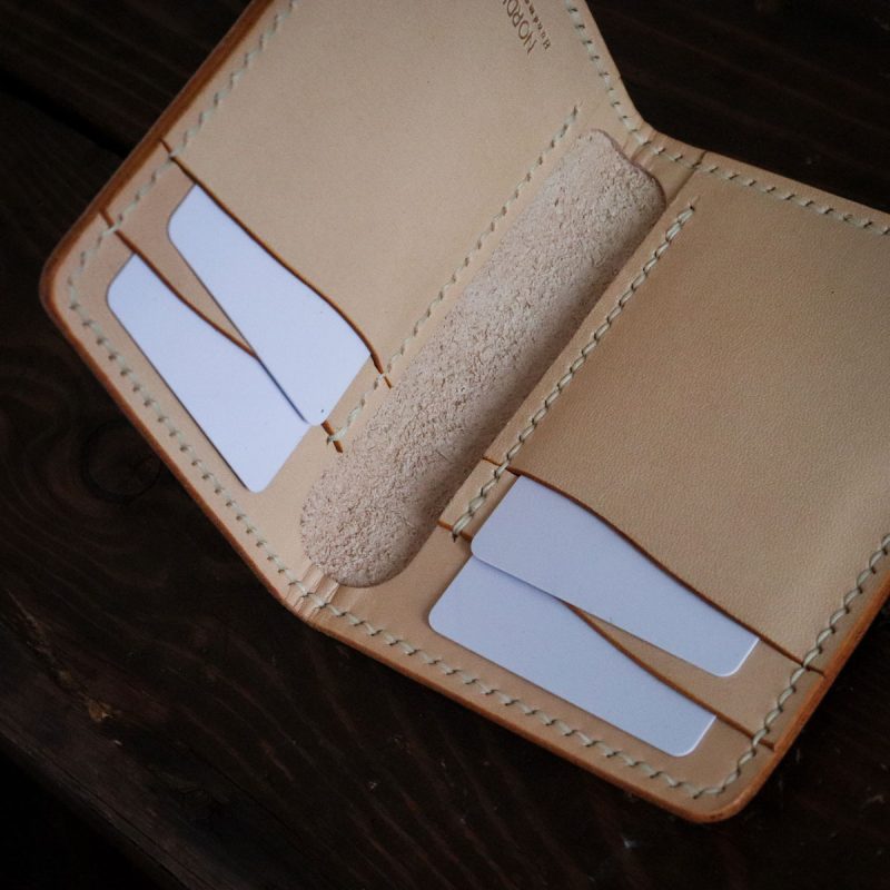 Leather bifold wallet natural