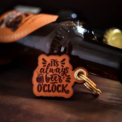 Gift for beer lovers - Beer O' clock leather keychain