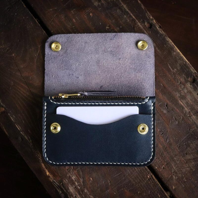 Leather trucker wallet blue with card open