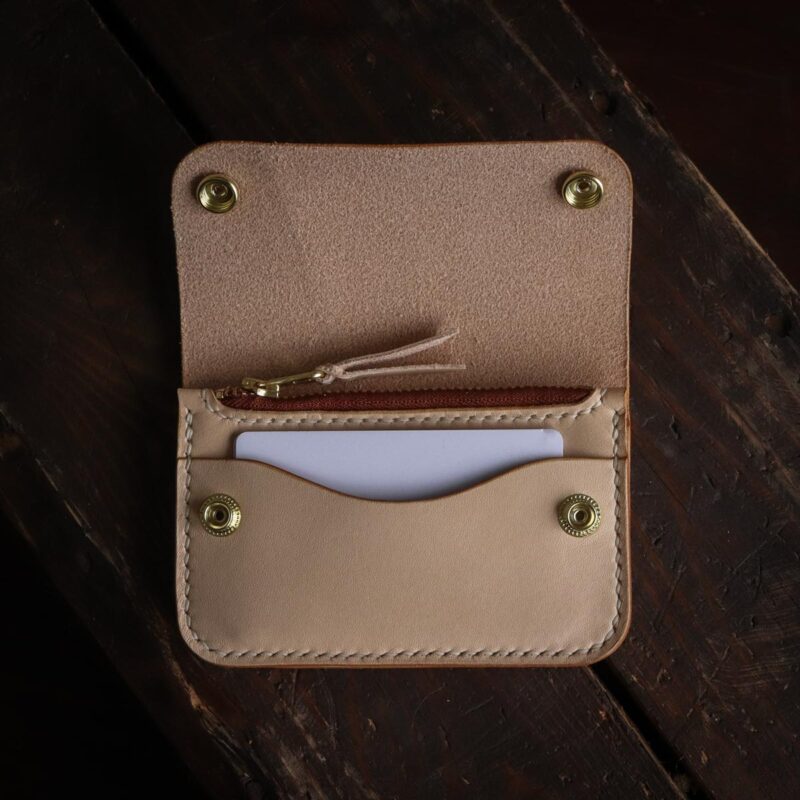 Trucker wallet short with card